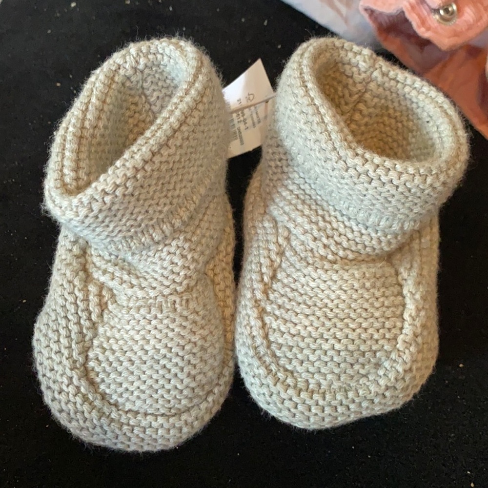 Gap booties